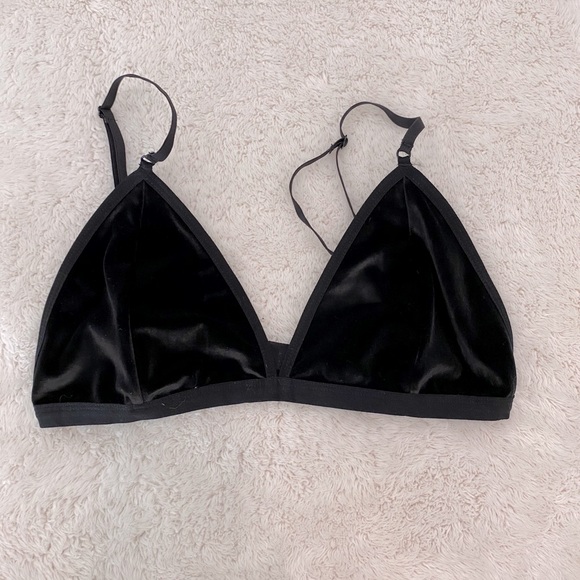 Velvet Talula bralette from Aritzia - Picture 1 of 3